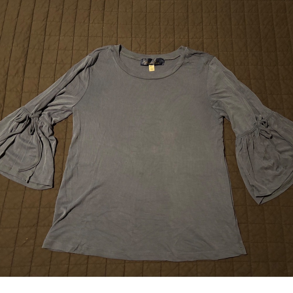 Francesca's Blue Rain Slate Blue Ribbed Bell Sleeve Super Soft Knit‎ Top Small